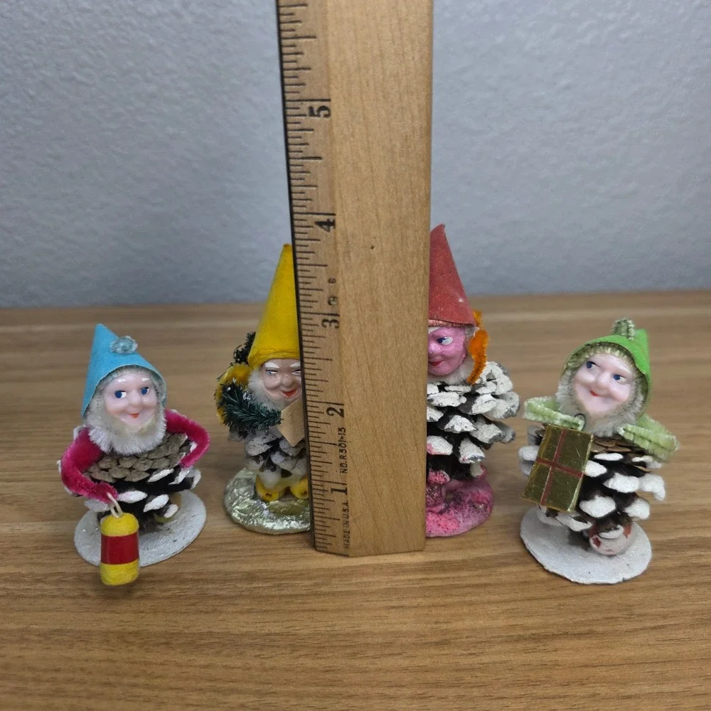 Vtg Pine Cone Gnome Christmas Elves Dwarfs Figures Pipe Cleaners Set of 4 Japan